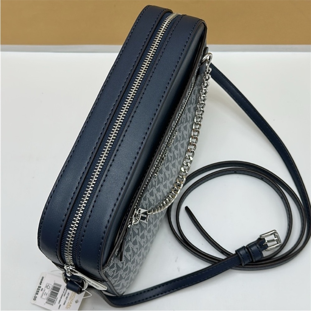 Michael Kors Jet Set Large Ombré Signature Logo East West Crossbody Navy color - Picture 4 of 13